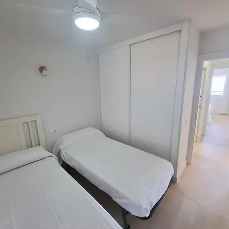 Antillas Iii Front Sea View Pool شقة فوينخيرولا