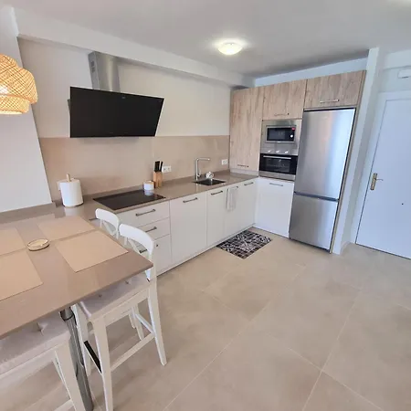 Antillas Iii Front Sea View Pool פואנגירולה